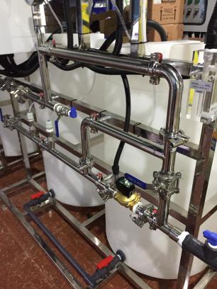 不銹鋼循環(huán)水加藥設備