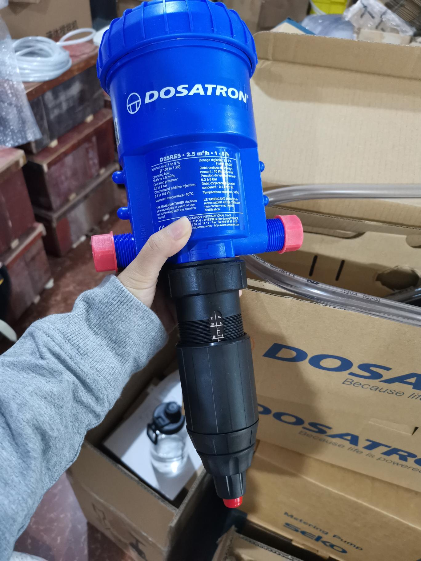 法國多壽配比泵水驅(qū)動(dòng)比例注入泵