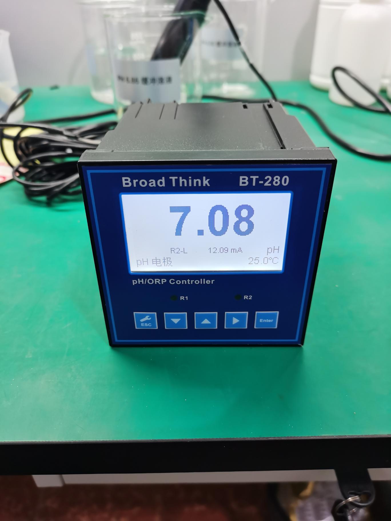 特價(jià)PH計(jì)BT-280型在線(xiàn)PH水質(zhì)自動(dòng)分析儀